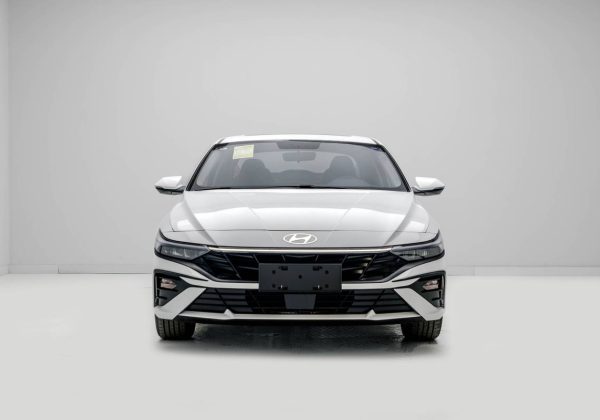 2025 Hyundai Elantra GLX